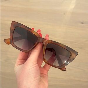 Urban Outfitters Brown Tortoiseshell Cat Eye Sunglasses